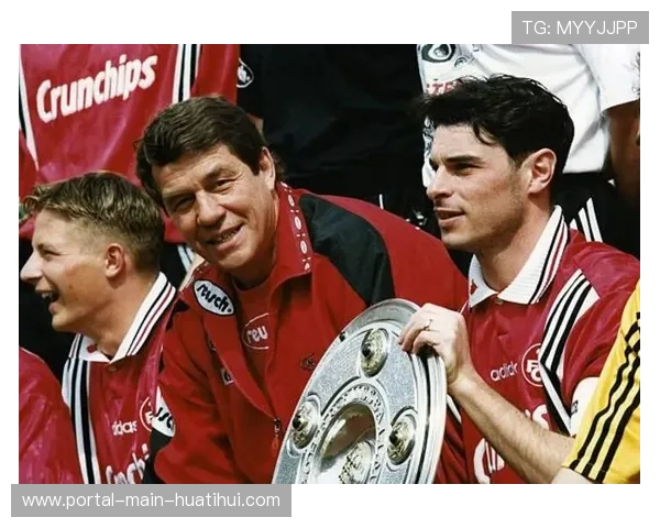 汉堡重返德甲之路:从降级到升班马的起伏历程 汉堡重返德甲之路:从降级到升班马的起伏历程